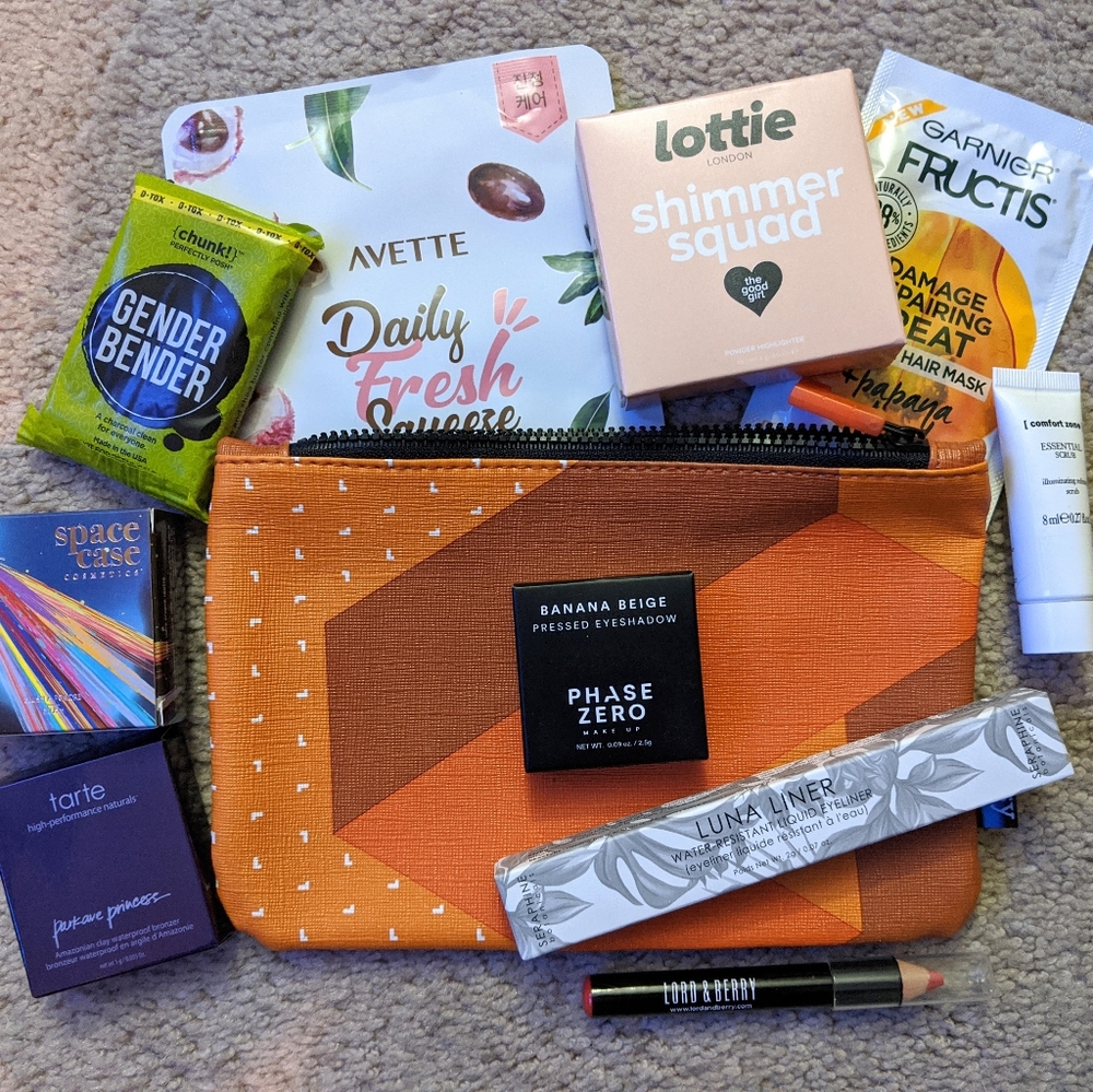Tetris Ipsy Bag w/ 10 Samples, Tarte, Lottie, Posh